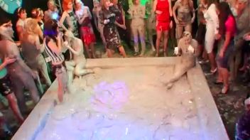 Kia Winston vs. Alexis Screencap 72 on www.sinx.com