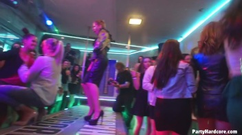 Party Hardcore Gone Crazy Vol. 30 Part 1 - Cam 1 Screencap 31 on www.sinx.com