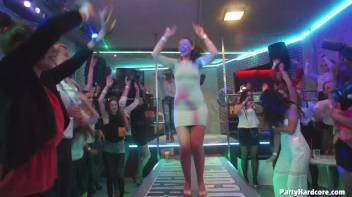 Party Hardcore Gone Crazy Vol. 30 Part 1 - Cam 1 Screencap 45 on www.sinx.com