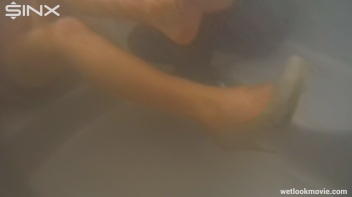 Fun And Flirty, Babes Play In Hot Tub Screencap 35 on www.sinx.com