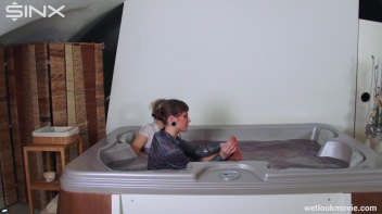 Fun And Flirty, Babes Play In Hot Tub Screencap 63 on www.sinx.com