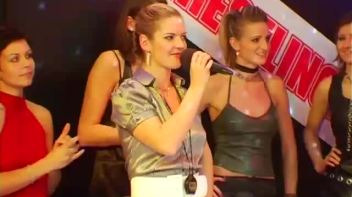 Sharka Blue In a Messy Gel Smackdown Screencap 67 on www.sinx.com