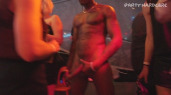 Party Hardcore Gone Crazy Vol. 25 Part 5 - Cam 3 Screencap 86 on www.sinx.com