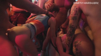 Party Hardcore Gone Crazy Vol. 25 Part 5 - Cam 3 Screencap 41 on www.sinx.com