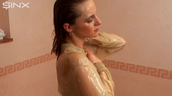 Gunged Dirty Blonde Gets Wet And Messy Screencap 27 on www.sinx.com