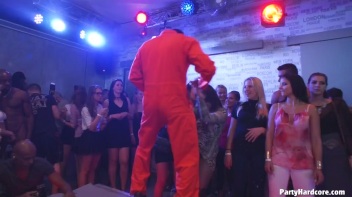 Party Hardcore Gone Crazy Vol. 30 Part 5 - Cam 4 Screencap 18 on www.sinx.com