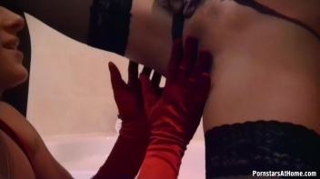 Fashionable Little Piss Lesbos Screencap 34 on www.sinx.com