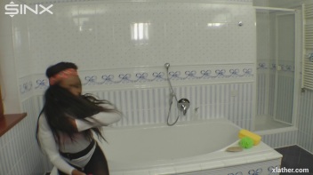 A Wet And Sexy Workout Screencap 30 on www.sinx.com