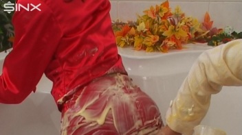 Sploshed Babes Get Smeared With Puddings Screencap 35 on www.sinx.com