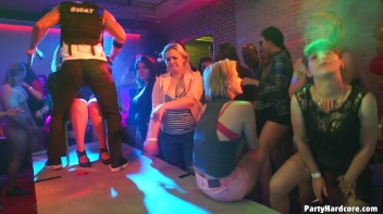 Party Hardcore Gone Crazy Vol. 36 Part 6 - Cam 3 Screencap 38 on www.sinx.com