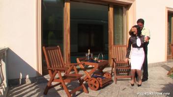 Pissaholics In Paradise Screencap 1 on www.sinx.com