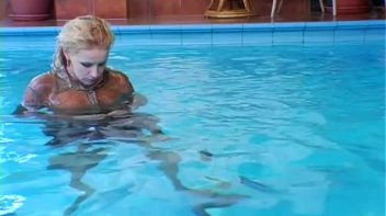 Shiny Skirts and Blouses Soaked With Water Screencap 94 on www.sinx.com