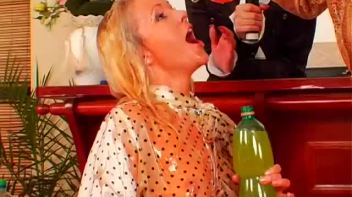 Prague Juice-Off! Screencap 36 on www.sinx.com