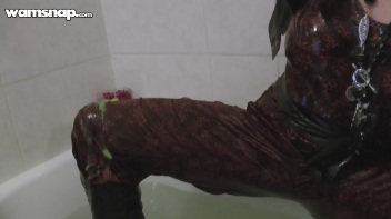 Dressed And Ready For Wet Look! Screencap 34 on www.sinx.com