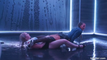 Shower Shakers! Screencap 86 on www.sinx.com