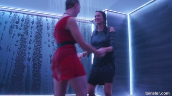 Shower Shakers! Screencap 14 on www.sinx.com