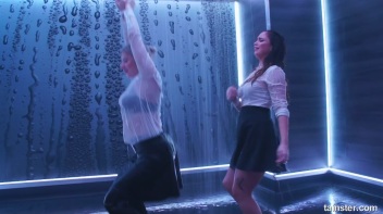 Shower Shakers! Screencap 26 on www.sinx.com