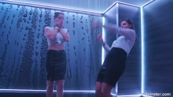 Shower Shakers! Screencap 48 on www.sinx.com