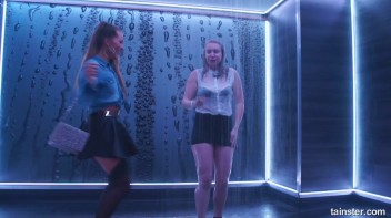 Shower Shakers! Screencap 68 on www.sinx.com