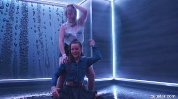 Shower Shakers! Screencap 75 on www.sinx.com