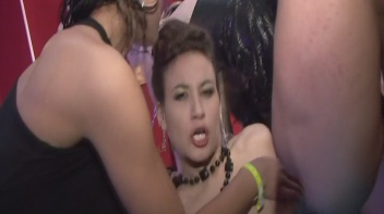 Raunch Auction Part 4 - Main Edit Screencap 75 on www.sinx.com