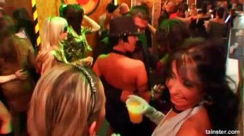 Gash Bash Part 1 - Cam 1 Screencap 19 on www.sinx.com