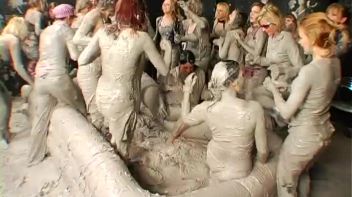 Amateur Babes Prove Themselves In The Mud Pit Screencap 99 on www.sinx.com