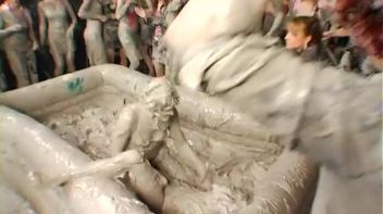 Amateur Babes Prove Themselves In The Mud Pit Screencap 47 on www.sinx.com