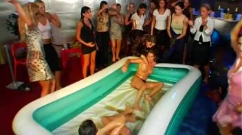 Amazing Oil Wrestling Event Screencap 56 on www.sinx.com
