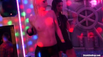 Holiday Hotties Part 3 - Shower Cam Screencap 44 on www.sinx.com