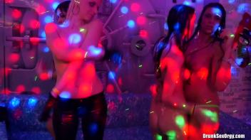 Holiday Hotties Part 3 - Shower Cam Screencap 70 on www.sinx.com