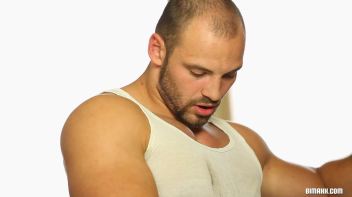 Built For Bi Part 2 Screencap 22 on www.sinx.com