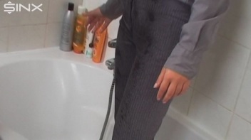 Girls Spray Oil Other Each Other's Clothes Screencap 2 on www.sinx.com