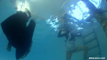 Glamor Chicks Take a Step Over The Edge Screencap 43 on www.sinx.com