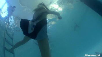 Glamor Chicks Take a Step Over The Edge Screencap 64 on www.sinx.com