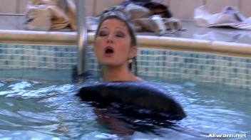 Glamor Chicks Take a Step Over The Edge Screencap 75 on www.sinx.com