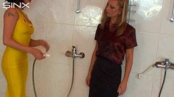 Sexy Babes Play With Balloons In The Shower Screencap 25 on www.sinx.com
