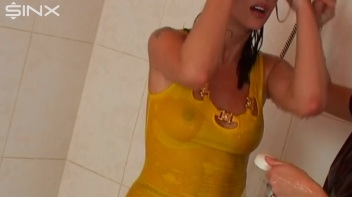 Sexy Babes Play With Balloons In The Shower Screencap 79 on www.sinx.com
