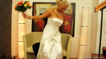 You May Now Fuck The Bride Screencap 2 on www.sinx.com