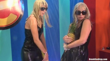 Bikini Beach Balls Part 5 - Cam 4 Screencap 7 on www.sinx.com