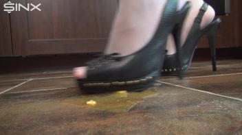 Wickedly Hot Trampling Torturer Screencap 37 on www.sinx.com