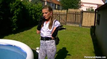 Wetlook Blow Me In The Pool Screencap 5 on www.sinx.com