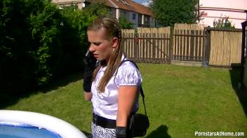 Wetlook Blow Me In The Pool Screencap 7 on www.sinx.com