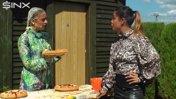 Messy Outdoor Food Fight For Glamour Babes Screencap 11 on www.sinx.com