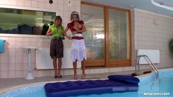 Sexy Pool Bunnies Wet And Messy Fun Screencap 52 on www.sinx.com