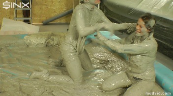 Sexy Professionals Mud Wrestling Mania Screencap 54 on www.sinx.com