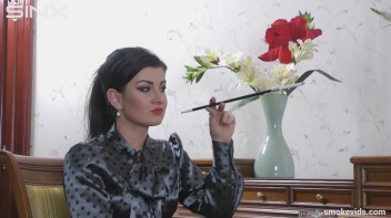 Seductress Smokes And Seduces Screencap 5 on www.sinx.com