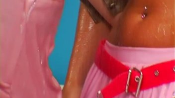 High-Class Fashion Babes Get Wet Screencap 74 on www.sinx.com