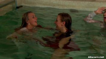 Glamorous Pool Babes Screencap 61 on www.sinx.com