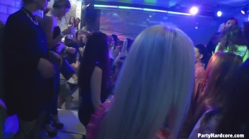 Party Hardcore Gone Crazy Vol. 32 Part 2 - Cam 1 Screencap 33 on www.sinx.com